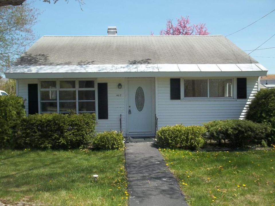 2nd image of 407 Whitehall Rd