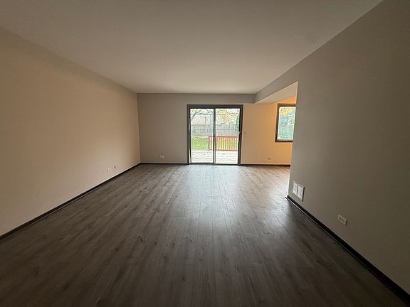4th image of 1951 Windward Ln