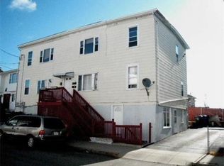 217 Plain St, Fall River, MA 02723