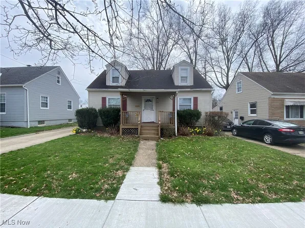 818 N Firestone Blvd, Akron, OH 44306
