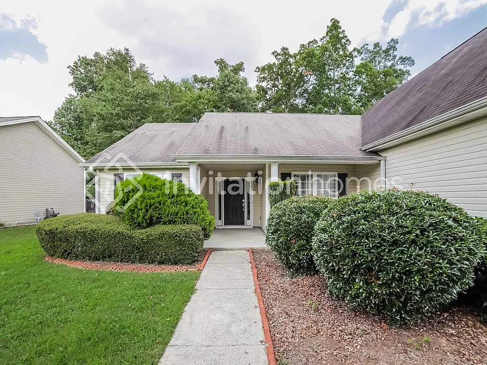 1747 Fort River Way