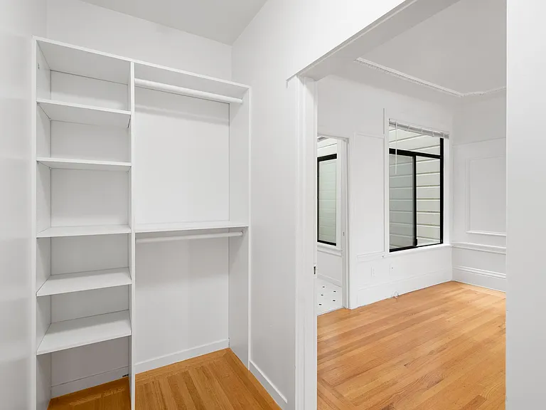 2935 Van Ness Ave #7 — Photo 6