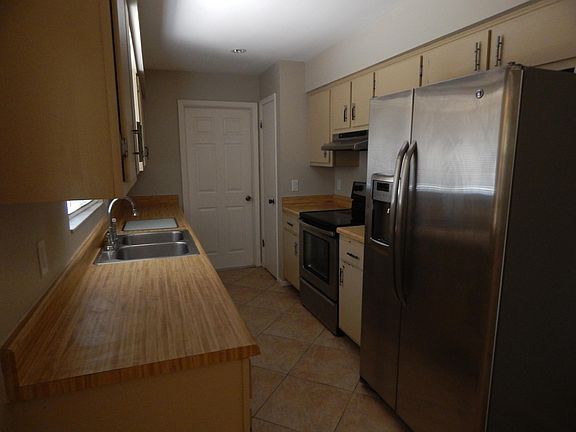 5th image of 7256 Catamaran Dr