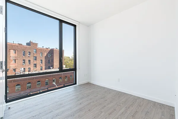 Rented by MNS | media 25