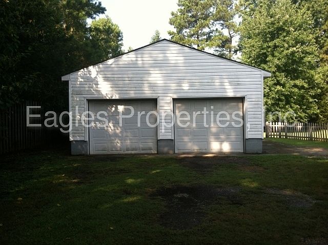 2nd image of 212 Fox Dr