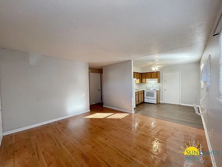 792B Navy St — Photo 2