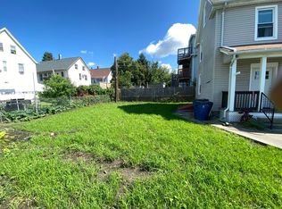 20 E School St #2, West Springfield, MA 01089