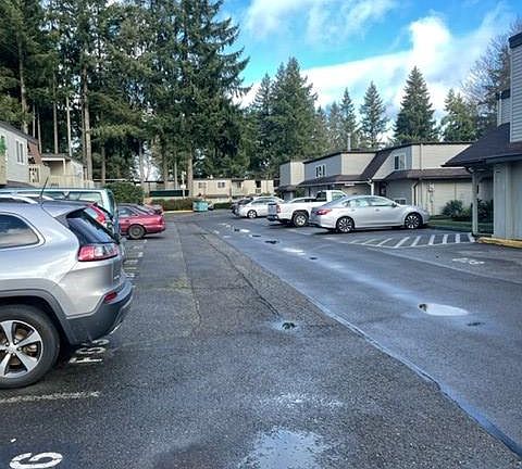 2nd image of 3928 SE 14th Ave #2