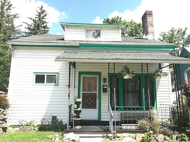 114 Orchard St photo 1