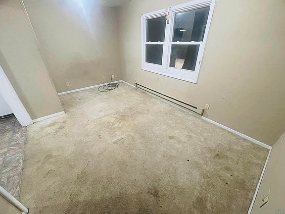 5th image of 816 S Cecelia St