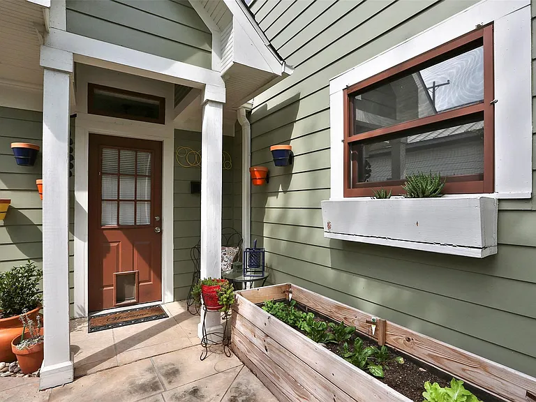1227 Harvard St #1/2 — Photo 1