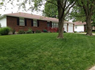 623 Briarwood Dr, Marshall, MO 65340
