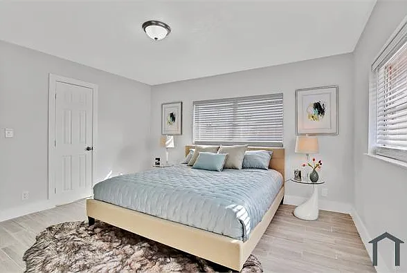 3 bed, 1000 sqft, $2,350 — Photo 3