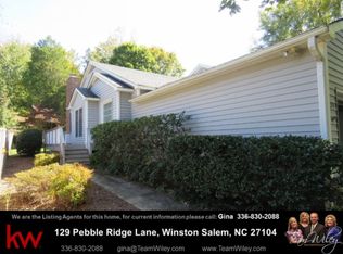 129 Pebble Ridge Ln, Winston Salem, NC 27104
