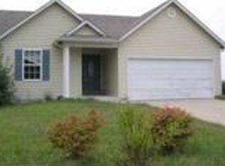 21 Highland Rd, Winfield, MO 63389
