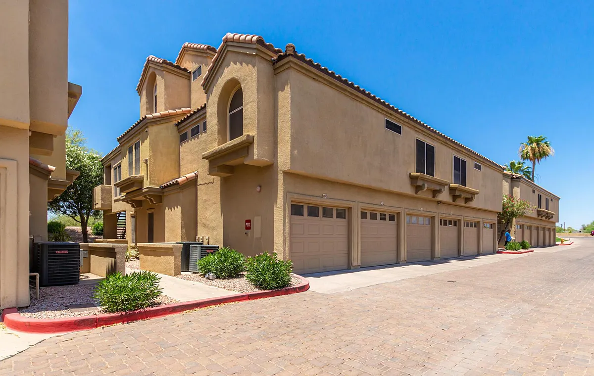 Photo 2 of 25 - 7675 E McDonald Dr #106 - Scottsdale, AZ Building Photo - 7675 E McDonald Dr #106