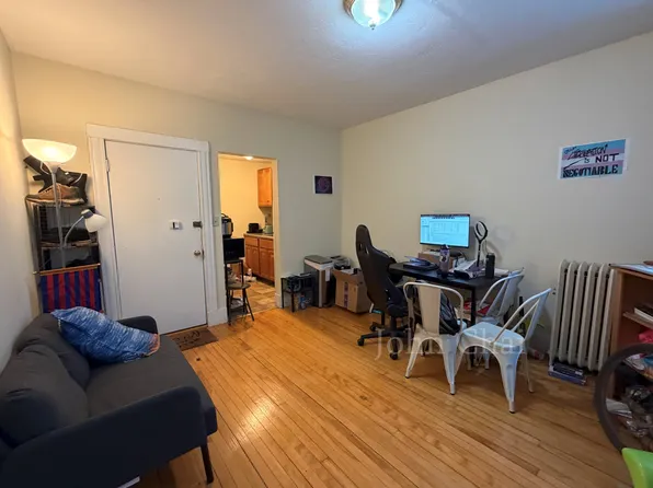 1683 Commonwealth Ave, Brighton, MA