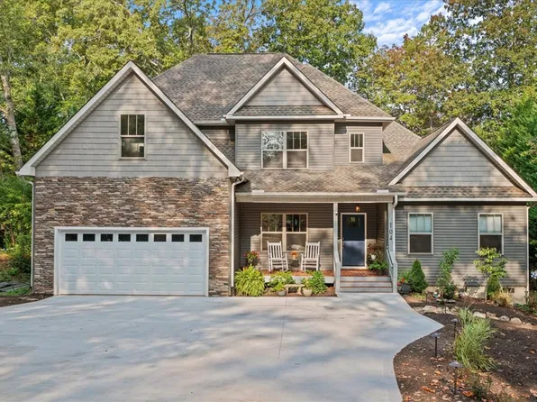 104 Snug Harbor Rd, Seneca, SC 29678