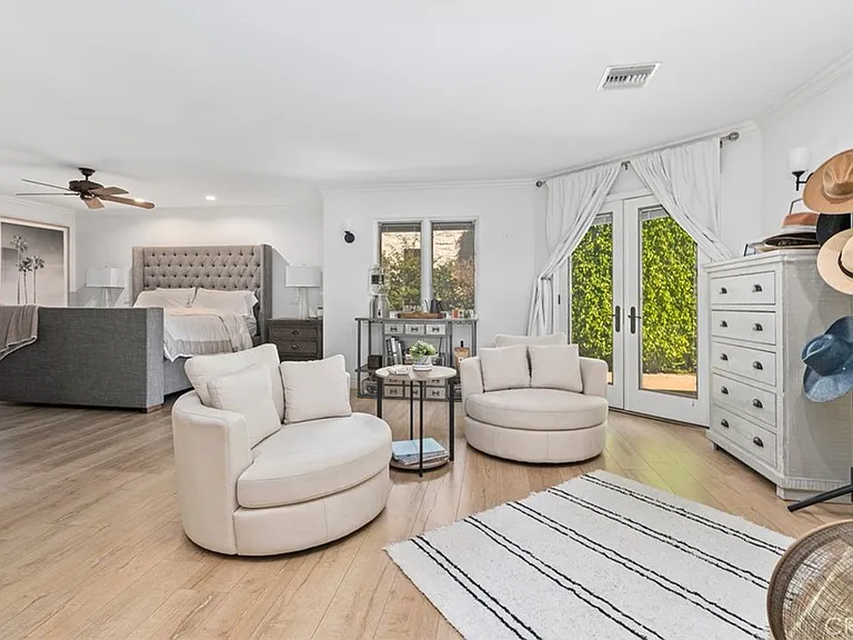 600 Cliff Dr — Photo 22