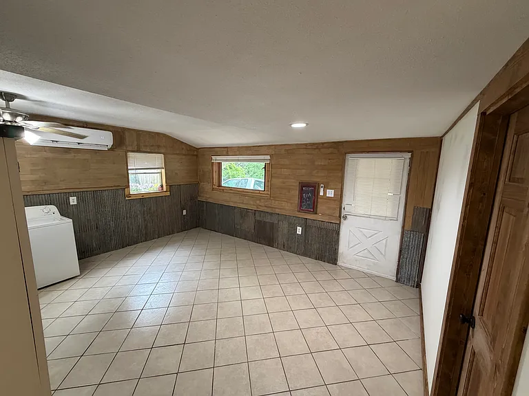 1654 N Double Springs Rd — Photo 3