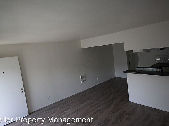 4th image of 2333 E 5th St APT 8