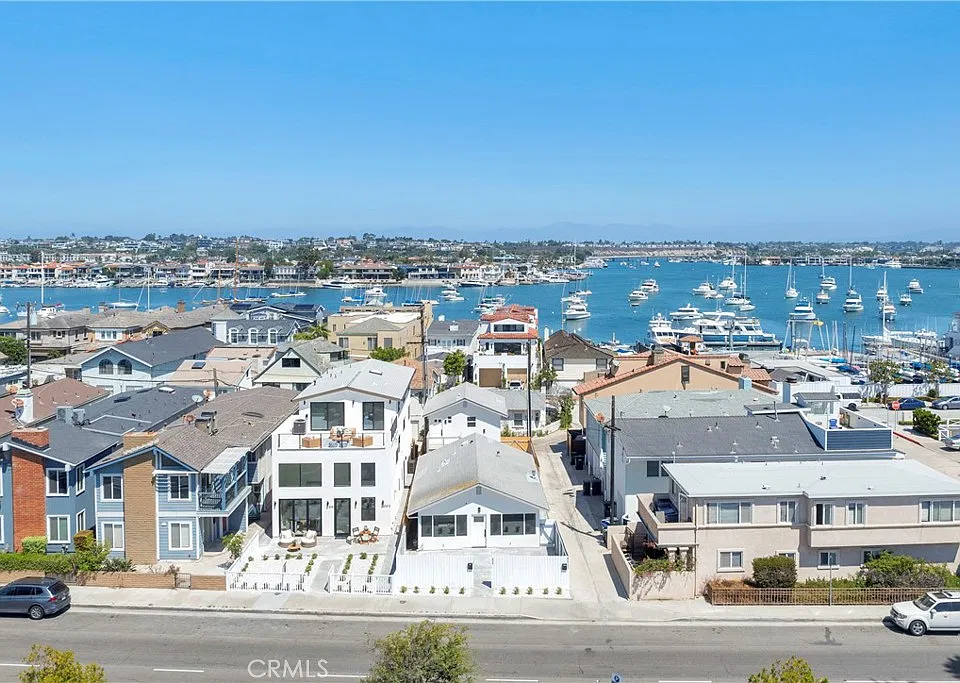 806 W Balboa Blvd #FRONT