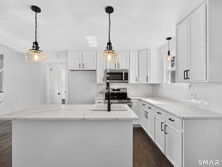 11 Stratfield Pl — Photo 7