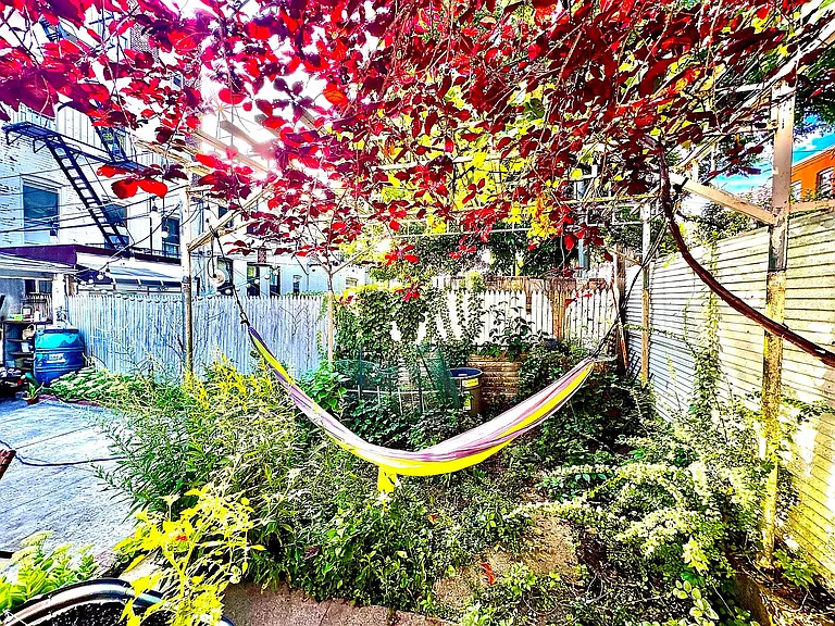 451 51st St #1 — Photo 15