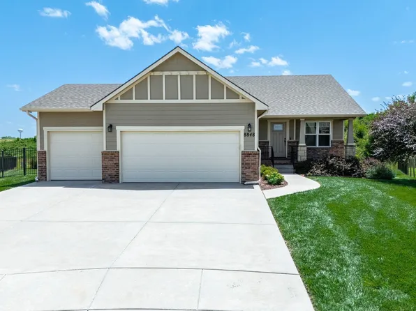 8848 N Saddlebrook Ct, Park City, KS 67147