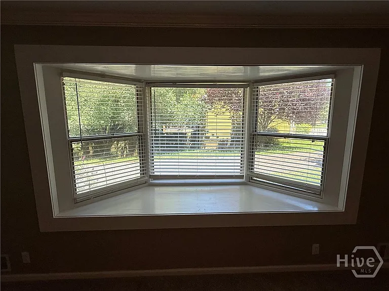 292 Tara Way — Photo 44