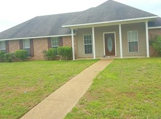 1023 Bullrun Dr, Byram, MS 39272