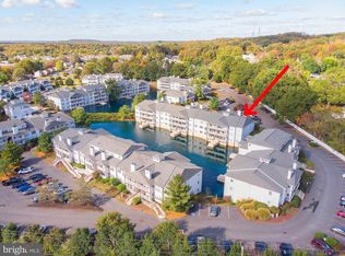 1205 Waters Edge Dr, Newark, DE 19702