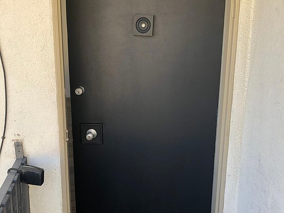 3rd image of 10909 Morrison St APT 6