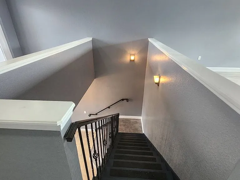 328 Dundee Dr — Photo 25