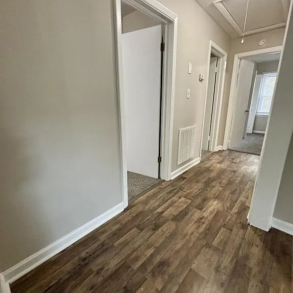 330 Richmond Dr — Photo 8