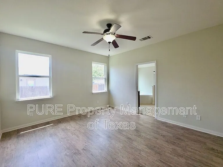 1697 Breanna Ln — Photo 11