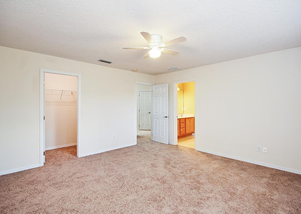 1st image of 2835 Eagle Lake Dr