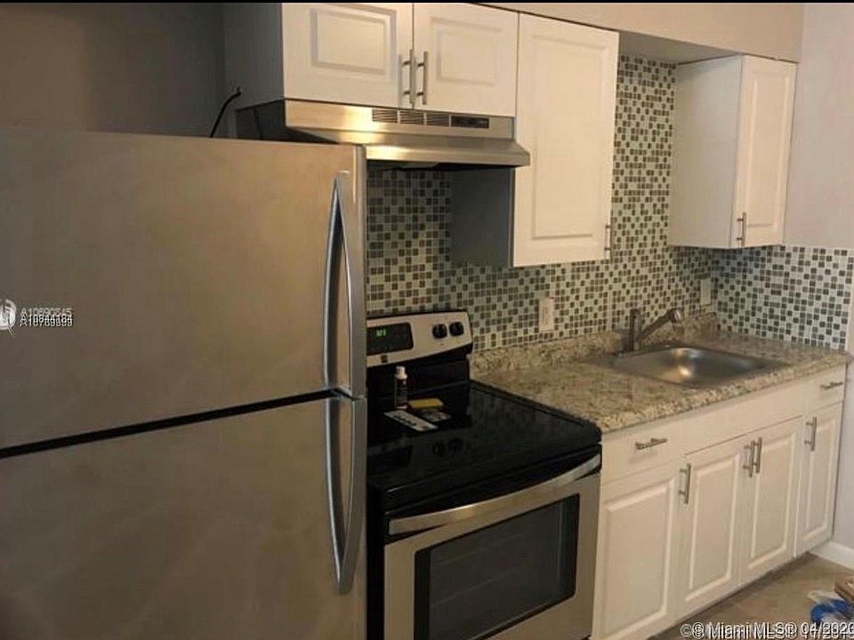 1st image of 1314 S M St APT 2