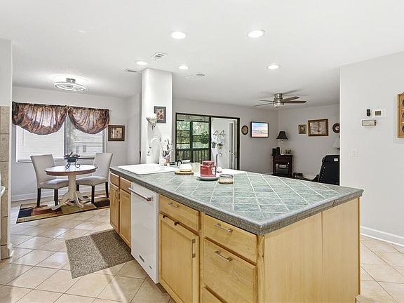 4th image of 314 PALM COAST PARKWAY NE #202