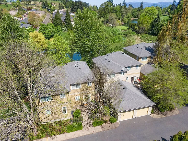 Kentfield Townhomes I & II — Photo 97
