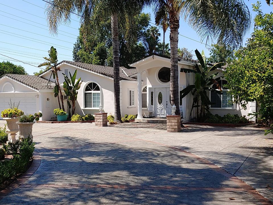 1st image of 18831 Wells Dr