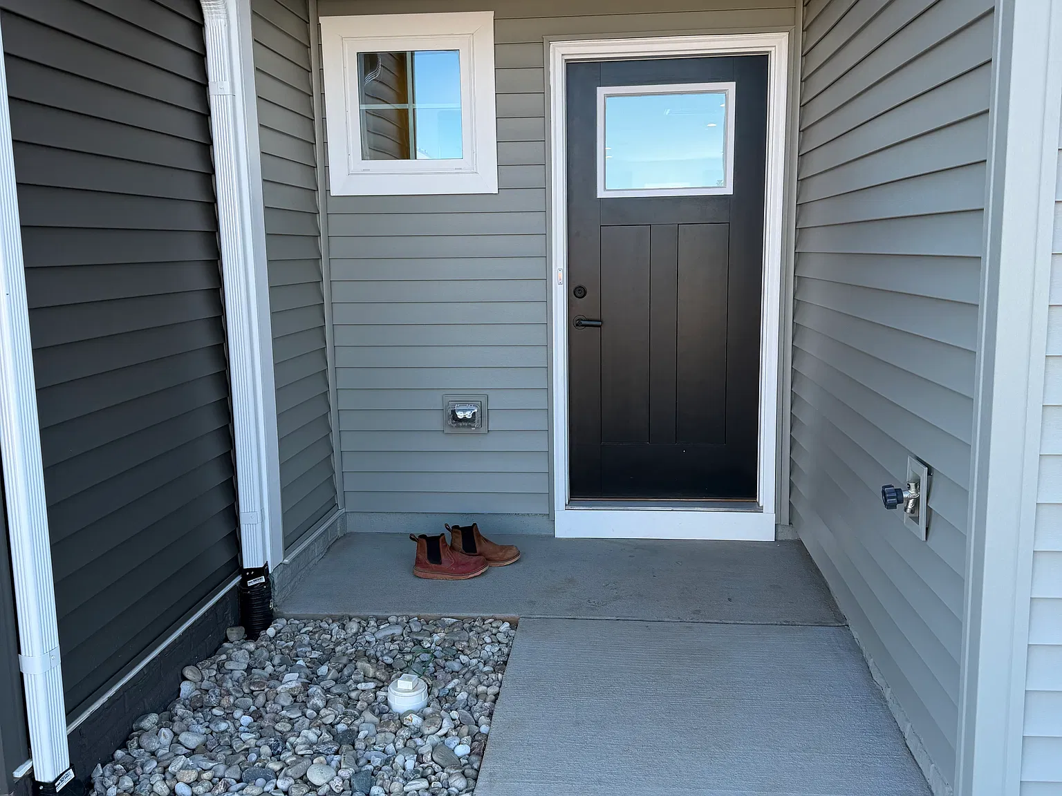 3 bed, 2.5 bath, 1442 sqft, $2,395 — Photo 2