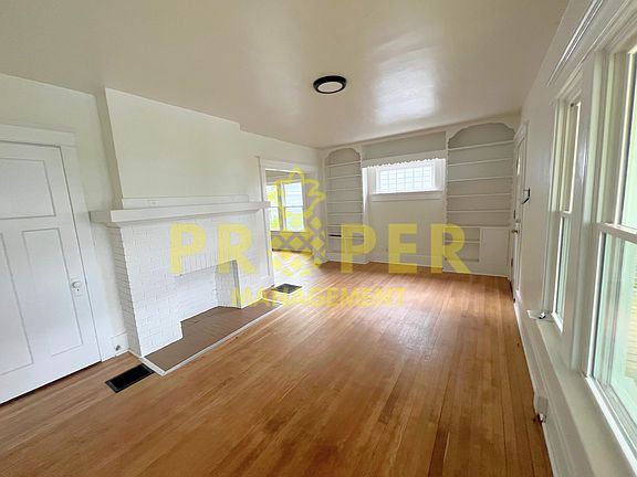2nd image of 2120 Ravenwood Ave