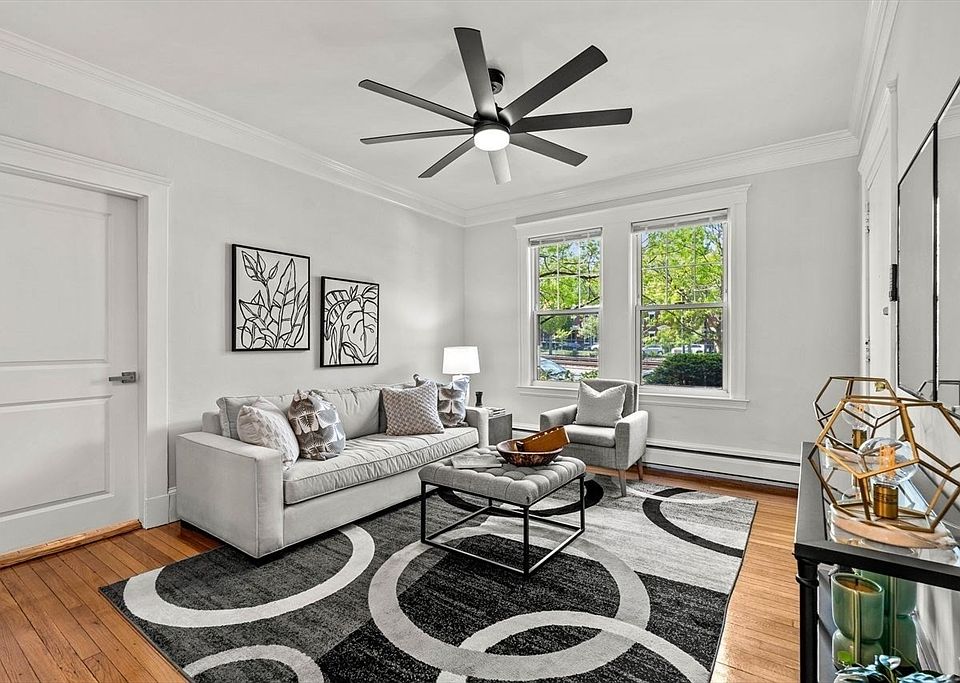 1st image of 1734 Commonwealth Ave APT 4
