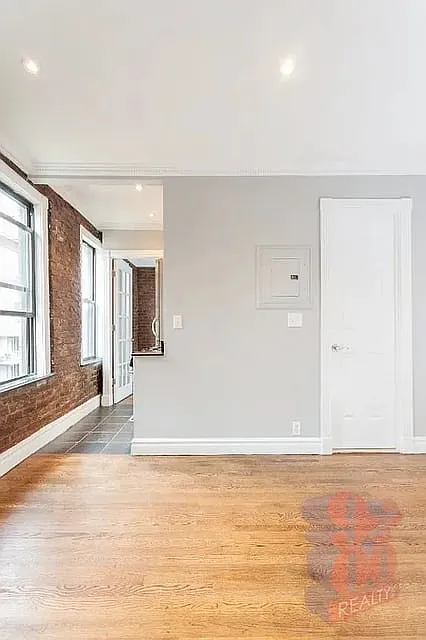 416 East 13th Street — Photo 2