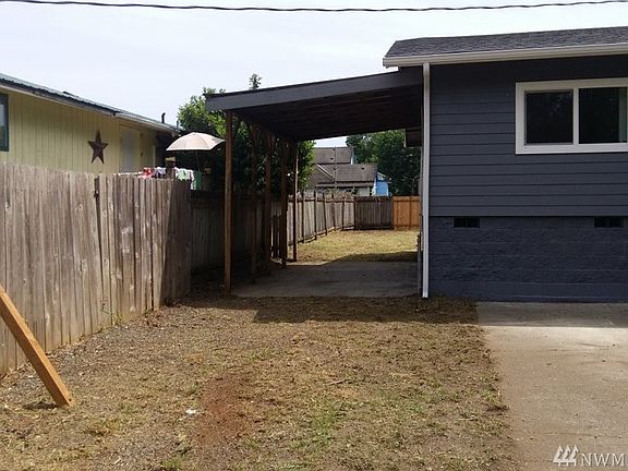 3rd image of 308 Nenant St N