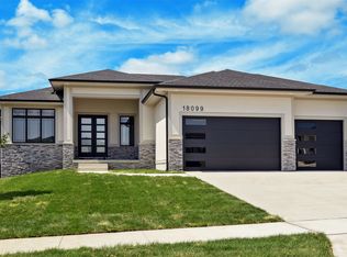 18099 Townsend Dr, Clive, IA 50325