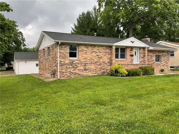 1696 Evandale Dr, Decatur, IL 62526