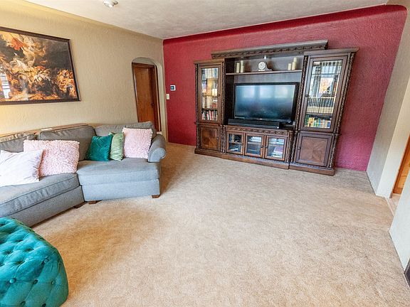 5th image of 1531 Hyde Ave