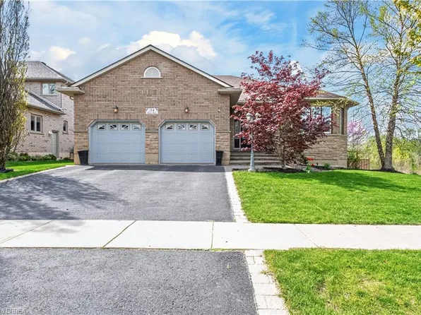 34 Pace Ave, Brantford, ON N3S 7V4